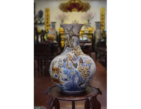 Lọ tỏi đắp nổi công, đào mẫu đơn men rạn cổ Lọ tỏi đắp nổi công, đào mẫu đơn men rạn cổ